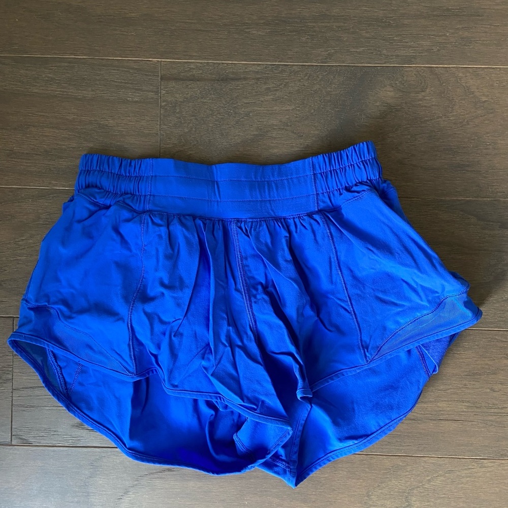 Lululemon blue hotty hot shorts LR 2.5 inches